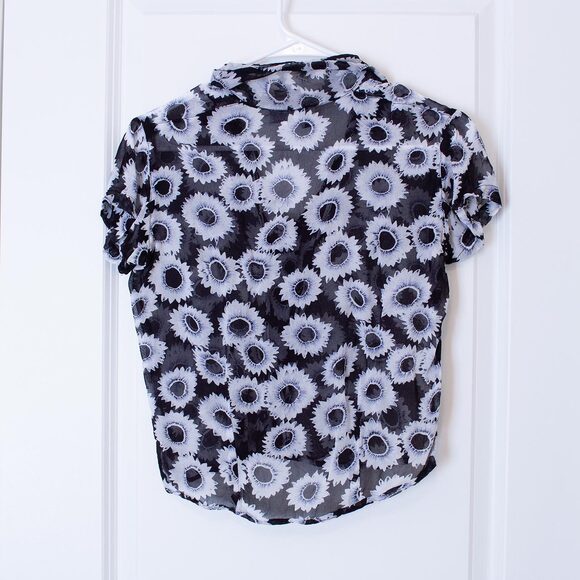 Sheer VTG 90s Top Blue Floral Pattern Short Sleeve Button Shirt S | Soft Summer - Picture 2 of 4